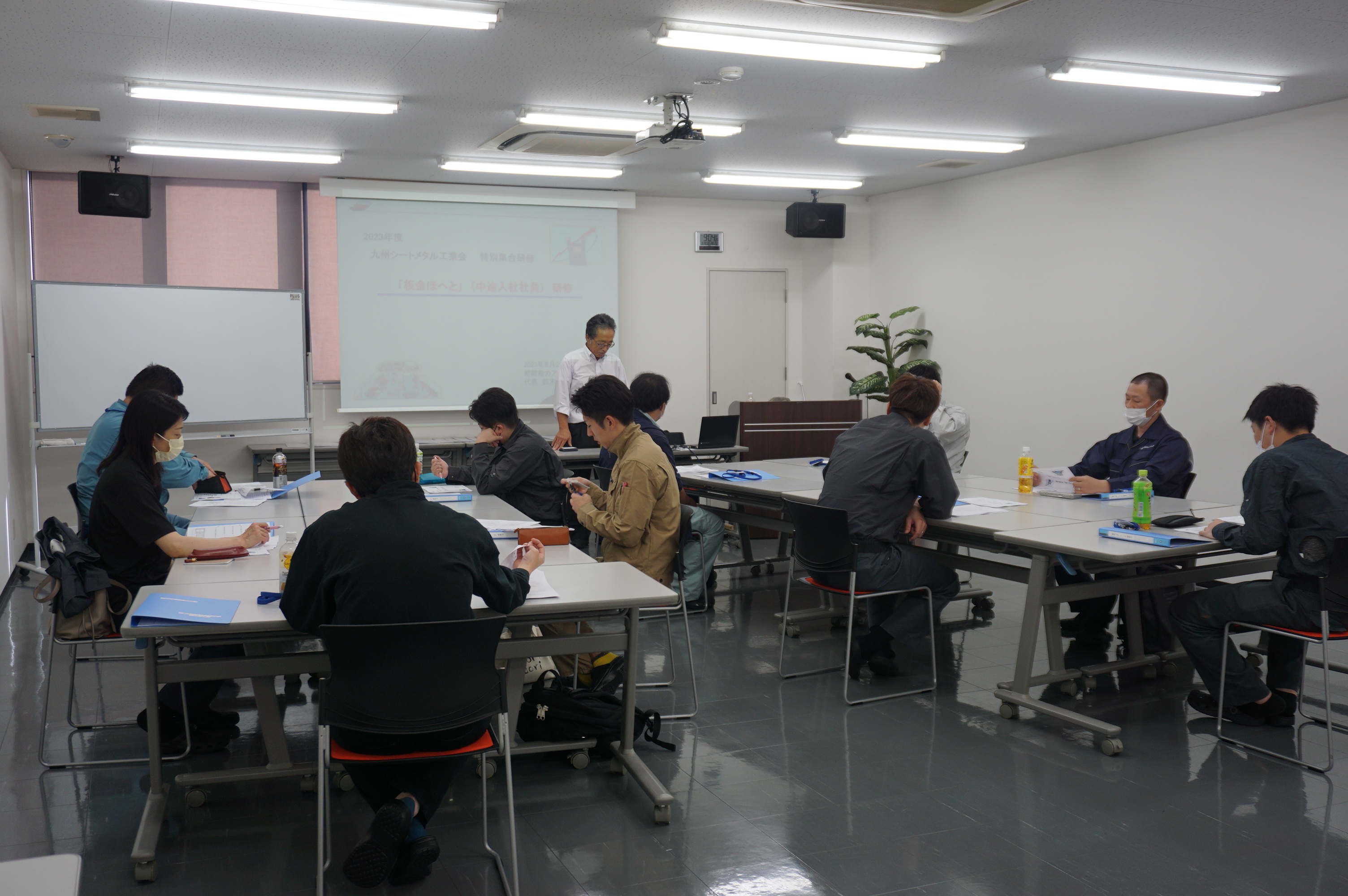 板金“ほ・へ・と”研修会を実施致しました