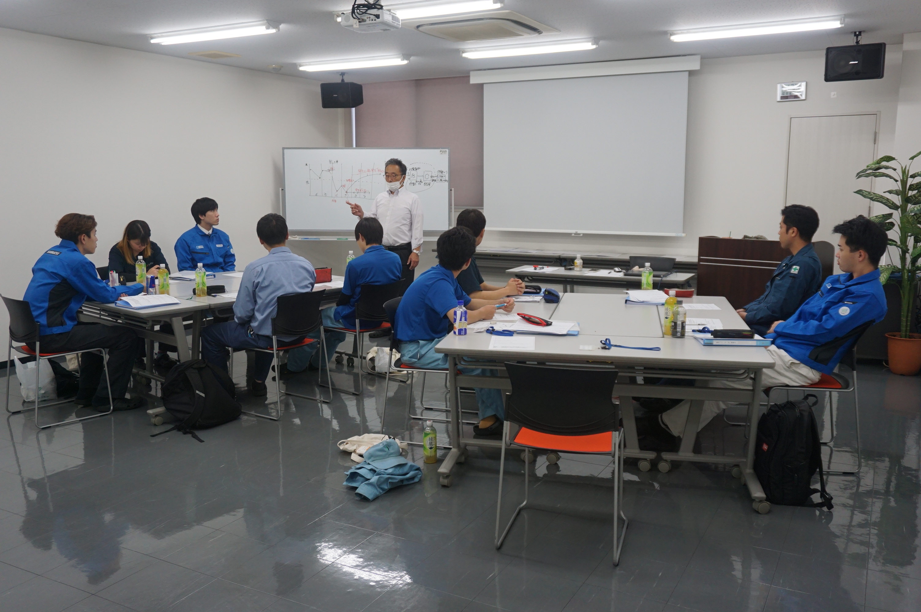 板金“い・ろ・は”研修会のフォロー研修1日目を実施いたしました