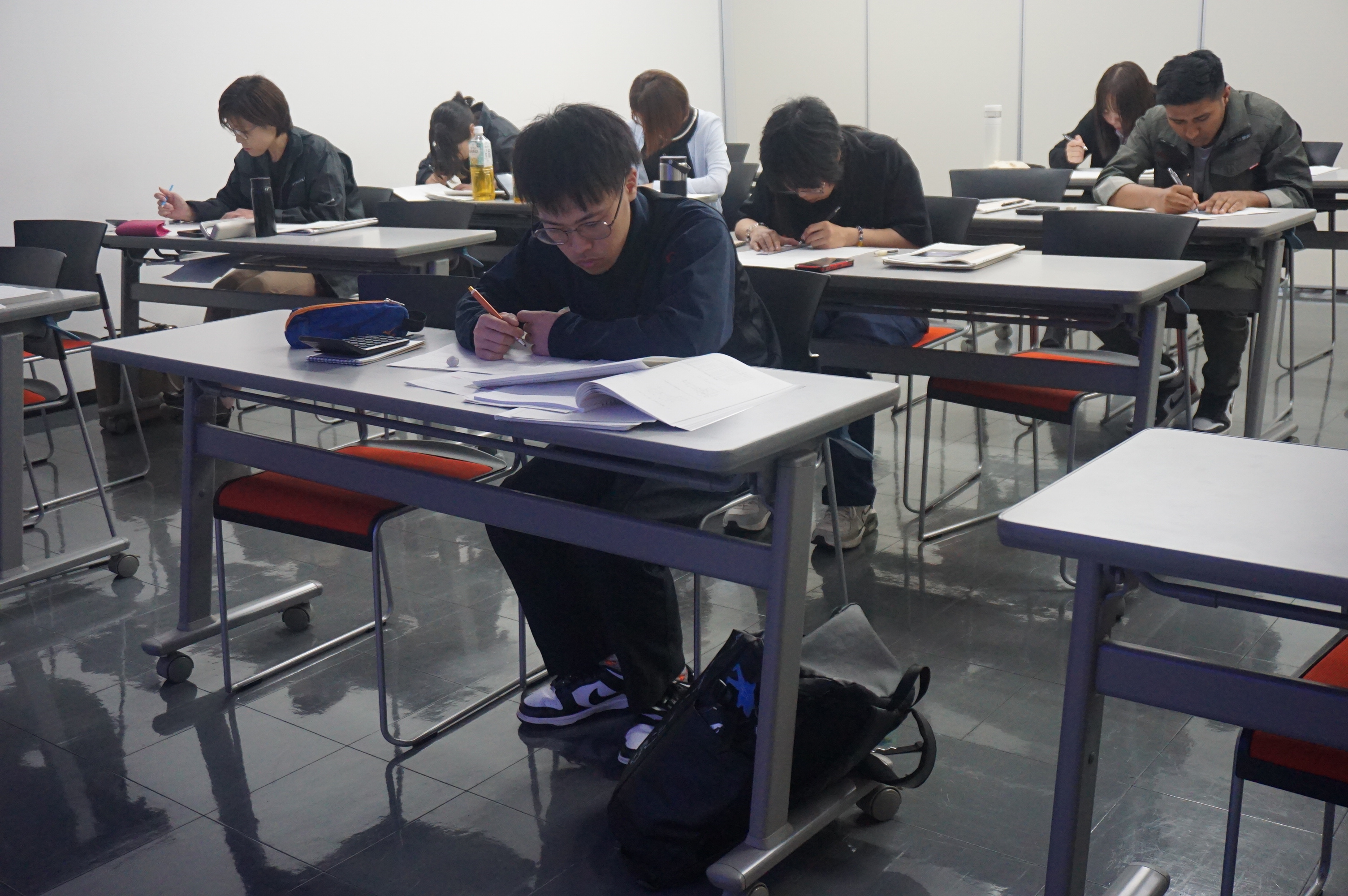 板金図面の読み方・書き方(演習編)を実施しました