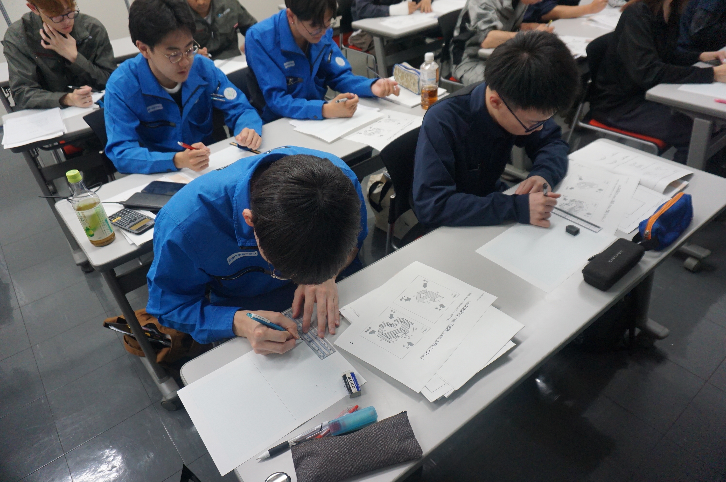 板金図面の読み方書き方(テキスト編)を実施しました