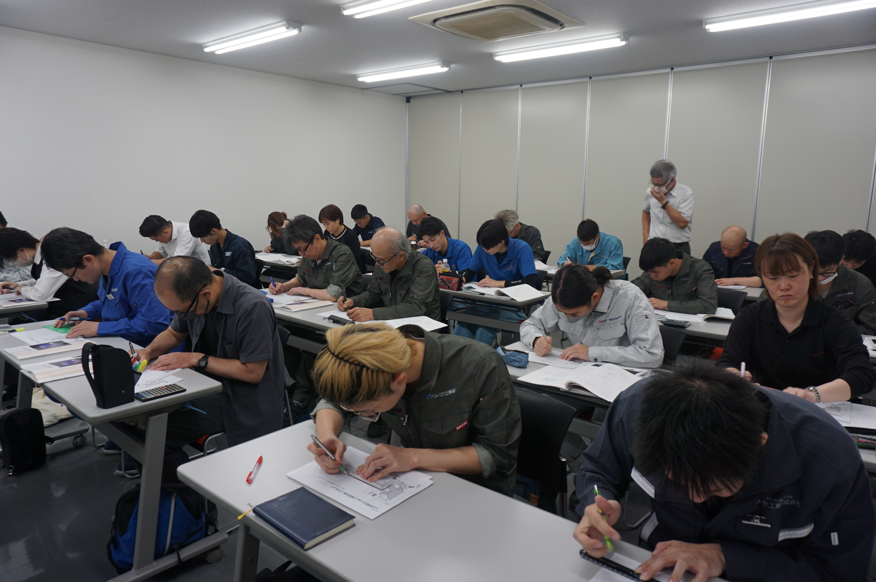 板金図面検定前講習会を実施致しました