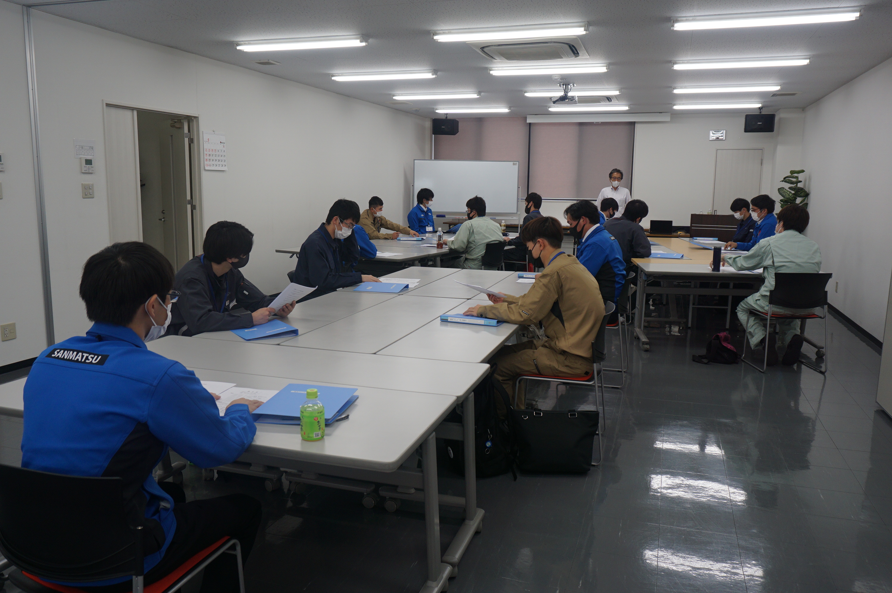 板金“い・ろ・は”研修会が開催されました。